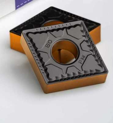 CNMG 160412 PM कार्बाइड डालें स्थिर चिप नियंत्रण के लिए 80 ° डायमंड आकार और नकारात्मक रैक ज्यामिति के साथ